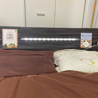 ダブルベッド　マットレス付き 組み立て可能です