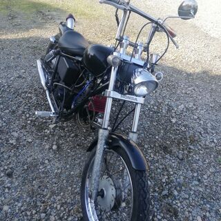 ホンダのジャズ。可愛い❤️小さなアメリカン50cc でもカッコ良さも感じます。