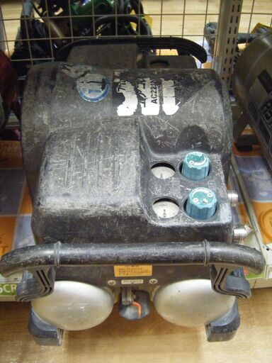 マキタ　常圧コンプレッサー　AC220N　中古品