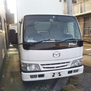 値下げしました。マツダタイタン箱トラック車検無しATガソリン車です。