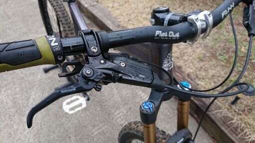 INTENSE TRACER 275 MadeinUSA これからのシーズンにどうぞ。THOMSON FOX