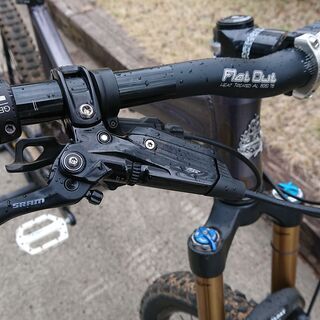 INTENSE TRACER 275 MadeinUSA これからのシーズンにどうぞ。THOMSON FOX