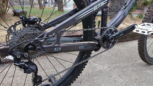 INTENSE TRACER 275 MadeinUSA これからのシーズンにどうぞ。THOMSON  