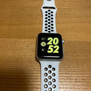 アップルウォッチ　Apple Watch Series3 42mm GPS+セルラー　ナイキ