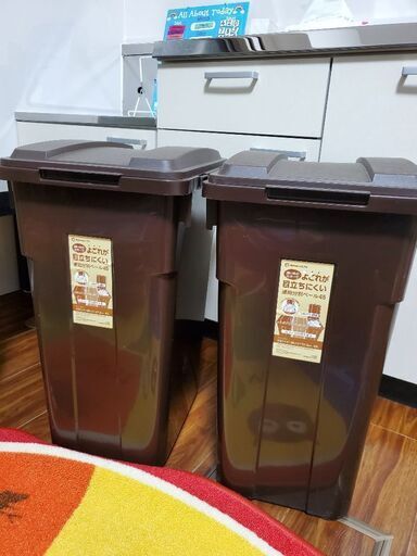 きれいな大型ゴミ箱