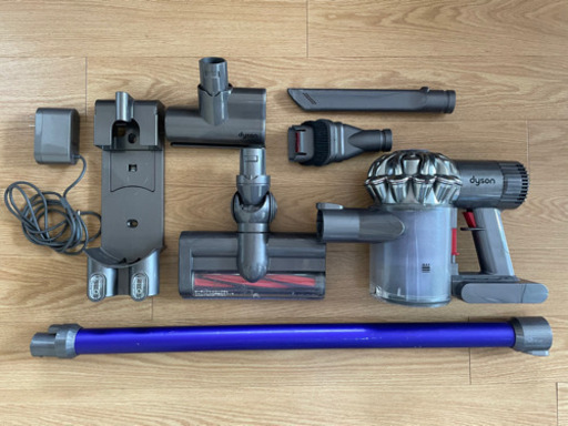 dyson DC62 美品　コードレスクリーナー