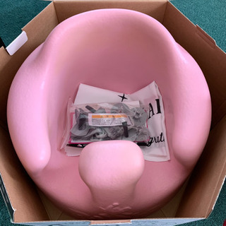 【ネット決済】美品　バンボ　ピンク　ベルト付　　　赤ちゃん椅子