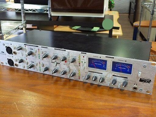 豪華で新しい マイクプリアンプ 「Platinum」シリーズ 【苫小牧バナナ】FOCUSRITE/フォーカスライト TWINTRACKPRO 動作確認済み♪ 中古 AVアンプ