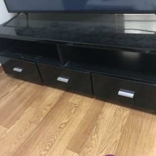 50型テレビ、テレビ台