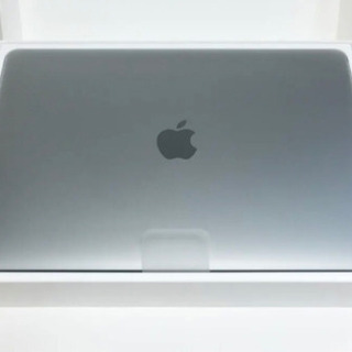 定価14万円　MacBook Pro 2017  13インチ