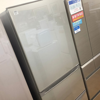 「安心の6ヶ月保証付！！【TOSHIBA(トウシバ)】取りに来れる方限定！5ドア冷蔵庫売ります！」 安心の6ヶ月保証付き！TOSHIBA(東芝) 5ドア冷蔵庫売ります！
