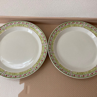 【ネット決済】NARUMI 大皿 2枚セット 中古 お皿の断食し...