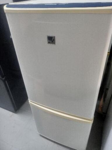 パナソニック冷蔵庫138 L 2012年製別館倉庫浦添市安波茶2-8-6においてます