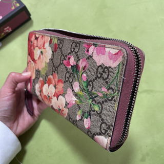 GUCCI花柄長財布