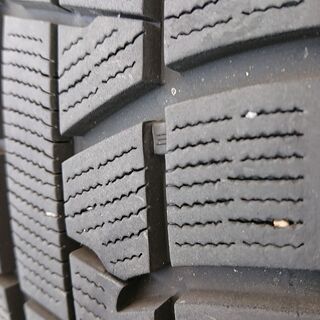 【中古】YOKOHAMA　スタッドレスタイヤ（ホイール付き）　ice GUARD IG50　17インチ　215/60R17 