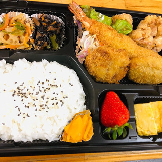 まるまるコロッケ🌸お弁当。お惣菜。テイクアウト