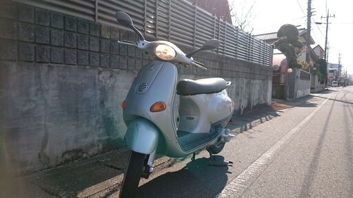 ピアジオ ベスパ ＥＴ4 50ｃｃ 実働ですがレストアベースで。