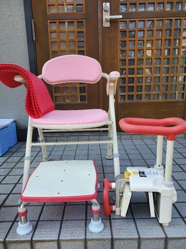 介護用品　安寿　シャワーベンチ、手すり、浴槽台、滑り止め
