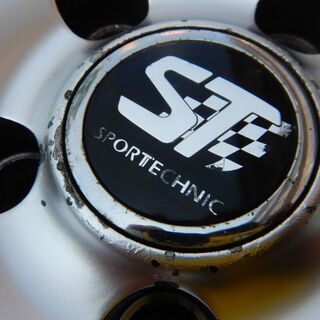 スポーテック　１７インチ　ボルボ　Ｖ７０，Ｓ８０，Ｖ４０クロスカントリー