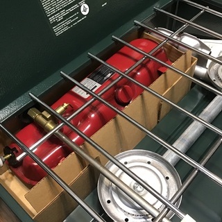 決まりました。多数のお問い合わせありがとうございました。コールマン2バーナー425、綺麗な未使用品。