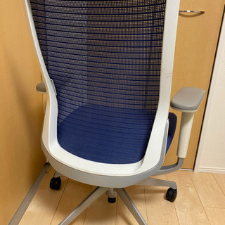 残り1脚！オカムラ製品　キャスター付きハイチェア　コーラル