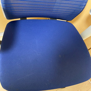 残り1脚！オカムラ製品　キャスター付きハイチェア　コーラル