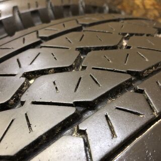 【BS R600 215/70R15 107/105L LT】夏タイヤ【トヨタ 100系ハイエース 純正ホイール 15インチ 6J6HPCD139.7+30】バリ溝　(TA370) クレジットカード QR決済可能