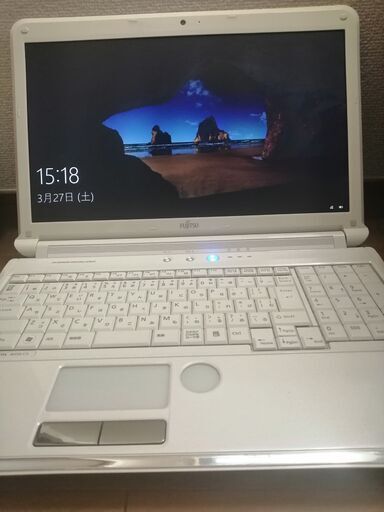 富士通 高性能Core i5搭載 メモリ4G HDD320G ブルーレイ読み書き　USB3.0 大画面15.6インチ　Wifi対応 最新Windows10搭載
