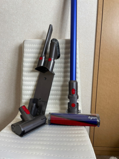 dyson V7 fluffy 中古です