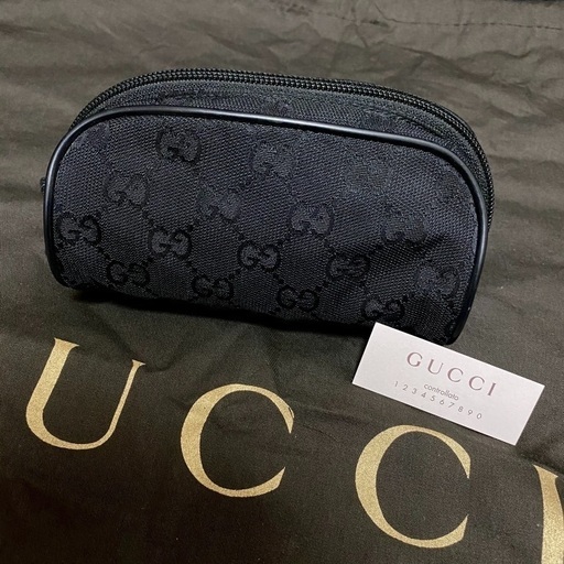 GUCCI GGキャンバスポーチ