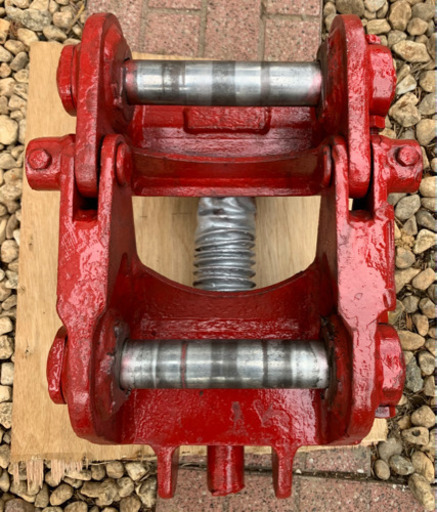 値下げしました.2トン〜3.5トンユンボクイックヒッチ