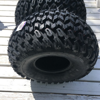 22X11-8タイヤ二本新品