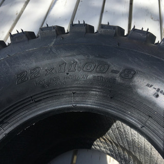 22X11-8タイヤ二本新品