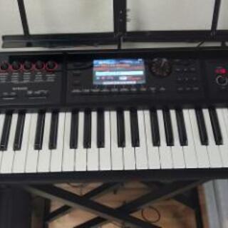 Roland ローランド FA06 ケース・スタンド・ペダル付き　美品 Roland FA-06-SC シンセサイザー 限定ホワイト 61鍵盤