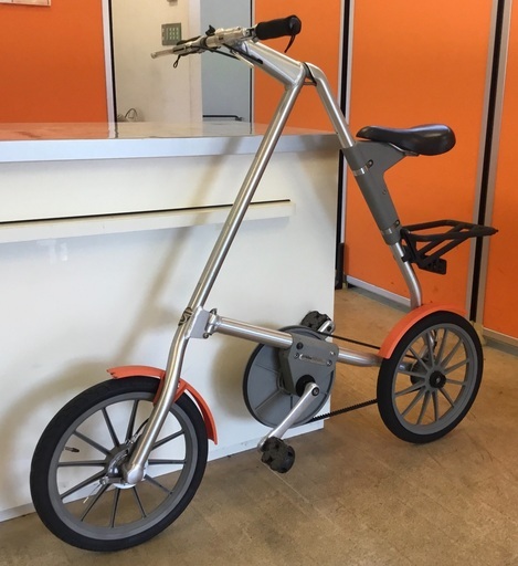 ＜動作＞お洒落なSTRIDA・ストライダ・折りたたみ自転車　乗りやすいです♪