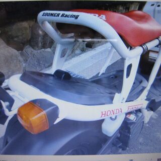 ホンダ　ズーマー　白　１０ｔｈ Ａｎｎｉｖｅｒｓａｒｙ　50CC　バイク　中古車