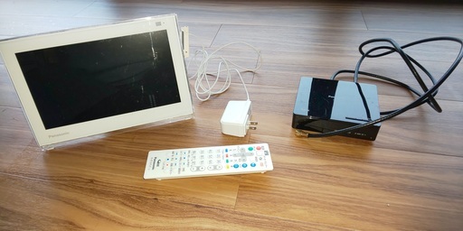 液晶テレビ (10V型)