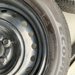 《ほぼ新品》ムーヴキャンバス　タイヤホイールセット（ホイールキャップ付き）