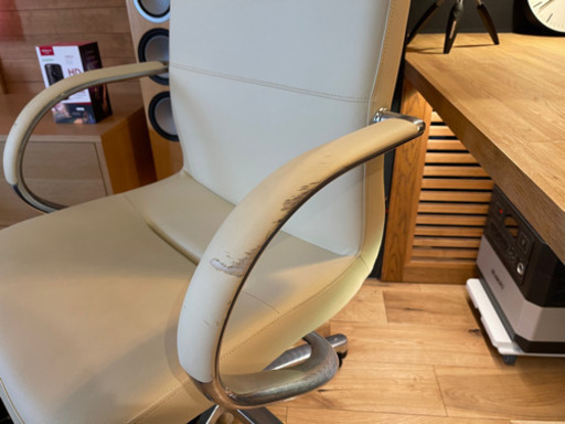 Fursys 高級レザーオフィスチェアパソコン書斎用椅子 Gm525 室見の椅子 ハイチェア の中古あげます 譲ります ジモティーで不用品の処分