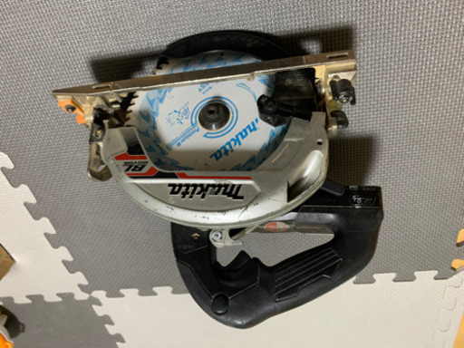 マキタ充電丸鋸