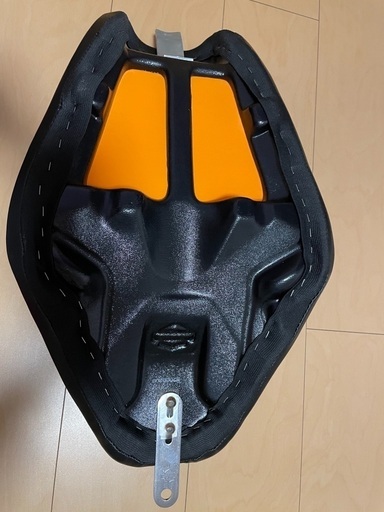 【値下げOK】純正シングルシート　ハーレー　スポーツスター　XL1200X ハーレー スポーツスター 純正 シート 値下げOK】純正シングルシート