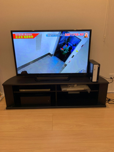 シャープ　46インチ液晶テレビ