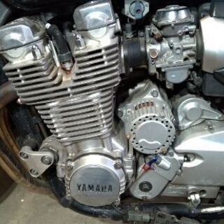 XJR1300 逆輸入車　フルパワー　走行約４万㌔　オーリンズ