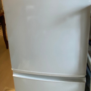 【ネット決済】シャープ　１３７l冷蔵庫・冷凍庫、ちょうどいいサイズ