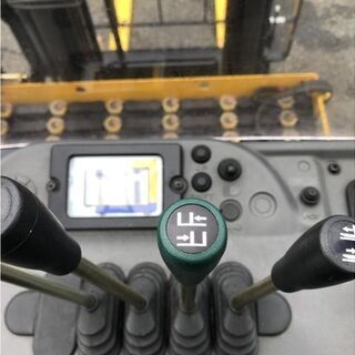 1.3トン ホワイトタイヤ バッテリーフォークリフト 218時間 関東輸送費 