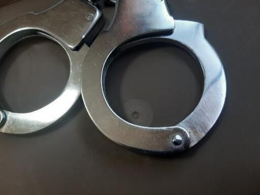 手錠 ハンドカフ 鋼鉄製 本物 なる 断捨離中 久米のその他の中古あげます 譲ります ジモティーで不用品の処分