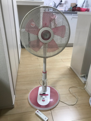 売約済　ピンクリビング扇　羽根30センチ