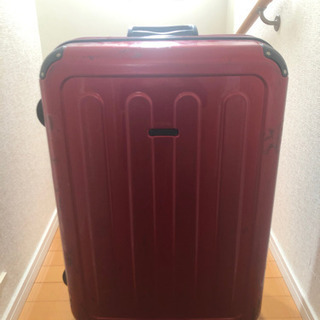 スーツケース　5〜7泊程度　ベルト付き