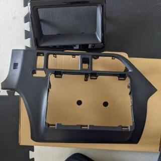 NSCD-W66 08605-00a60 9000㎞ エスクワイア　取り外し品　美品