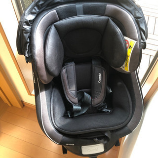 Combi チャイルドシート　クルムーヴ